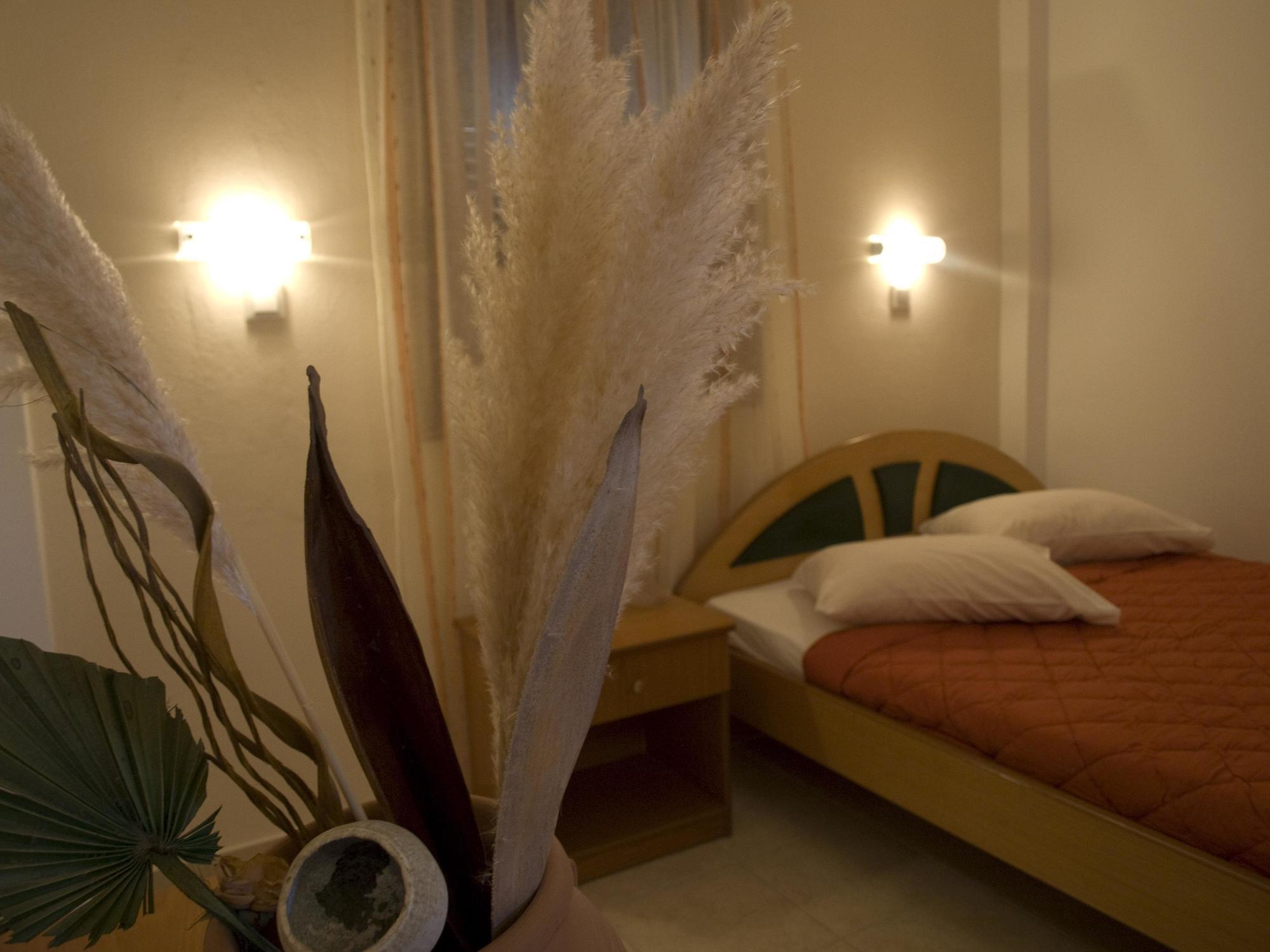 Galaxy Hotel Mylopotas Eksteriør billede