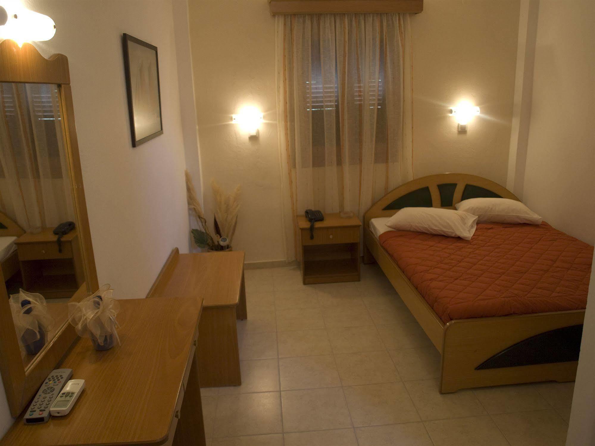Galaxy Hotel Mylopotas Eksteriør billede